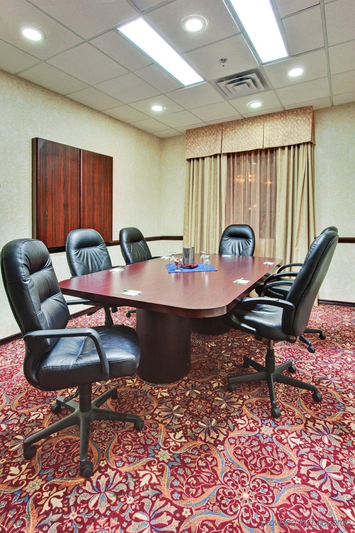 Holiday Inn & Suites Mississauga West - Meadowvale By Ihg Exterior photo