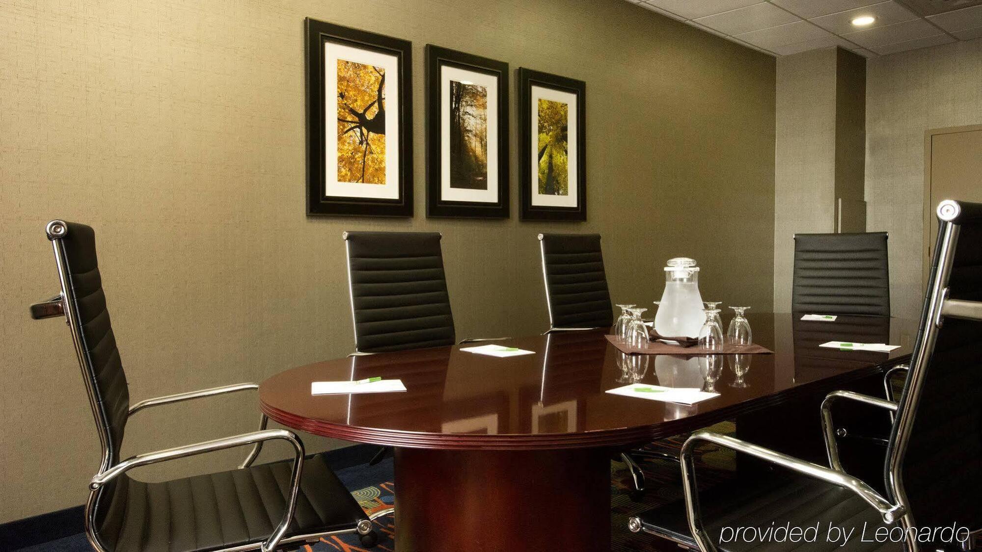 Holiday Inn & Suites Mississauga West - Meadowvale By Ihg Exterior photo